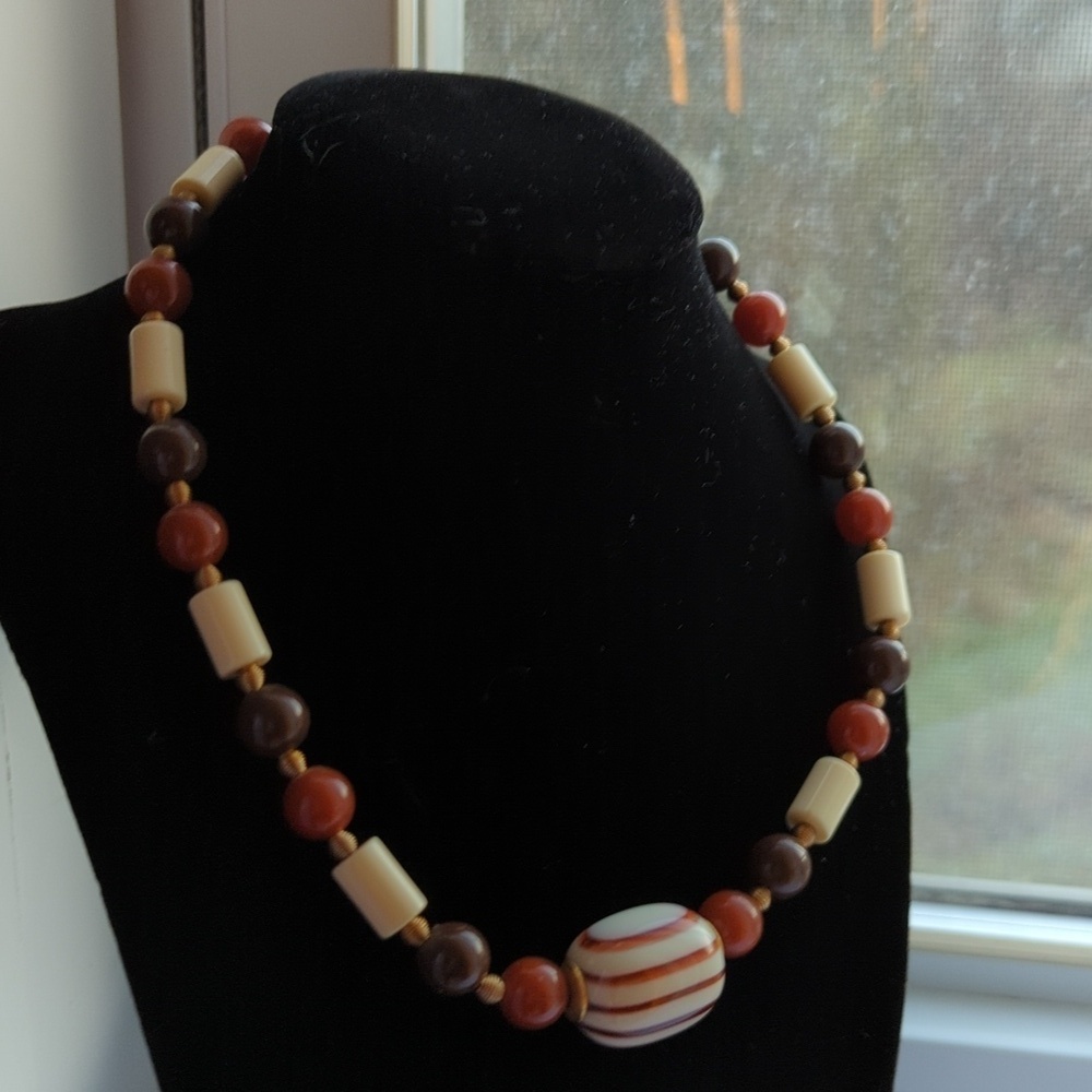 Sarah Cov Necklace signed vintage beaded caramel ivory color gold t…